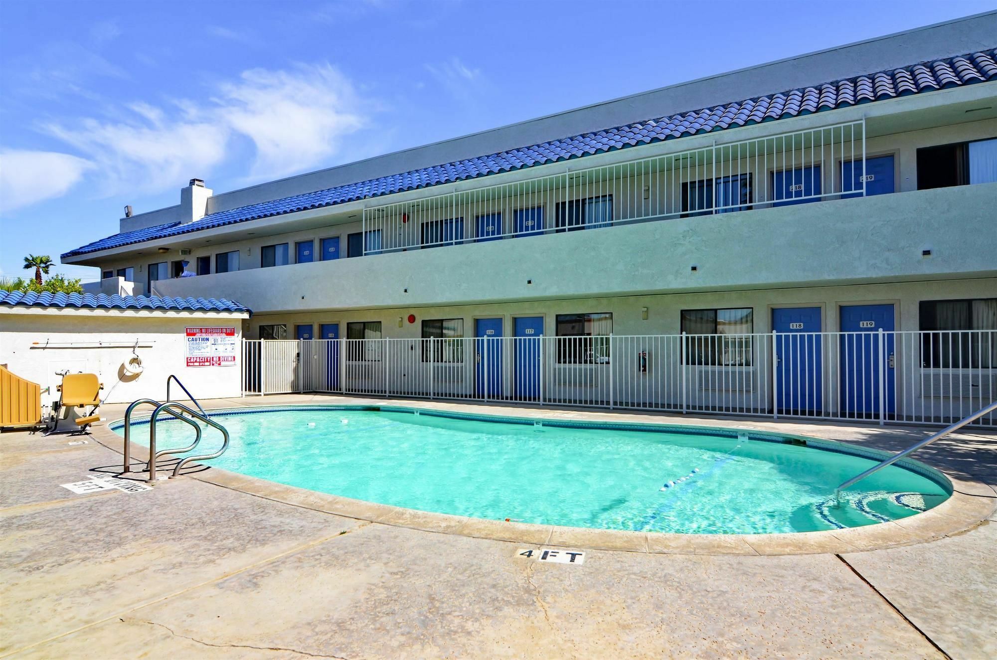 Motel 6-North Palm Springs, Ca - North Buitenkant foto